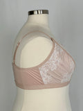 Torrid Size 3X Beige & White Lace Bra