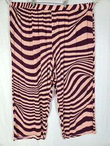 Wray Size 28W (5X) Blush Pink & Burgundy Bold Stripes Pants