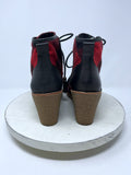 G.H. Bass & Co. Size 9.5 Black & Red Plaid Boots