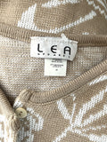 Vintage Lea Apparel Size 2X (22) Beige & White Floral Sweater