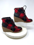 G.H. Bass & Co. Size 9.5 Black & Red Plaid Boots