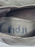 Fidji Shoe Size 10 Gray & Brown Criss-Cross Leather Shootie