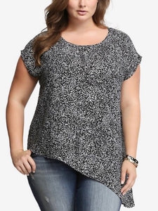 Torrid Size 4 (26) Black & White Shirt