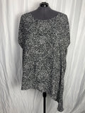 Torrid Size 4 (26) Black & White Shirt