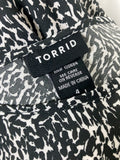 Torrid Size 4 (26) Black & White Shirt