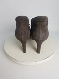 Clarks Size 10 Taupe Heeled Shooties