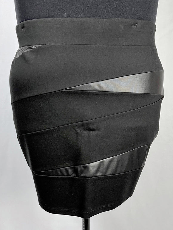 Torrid Size 4 (26/28) Black Bandage Mini Skirt