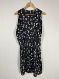 vince. Size L (14) Black & Gray Abstract Dots Dress