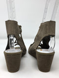 Dolce Vita Size 9 Taupe Perforated Dot Triangle Sandals NWOB