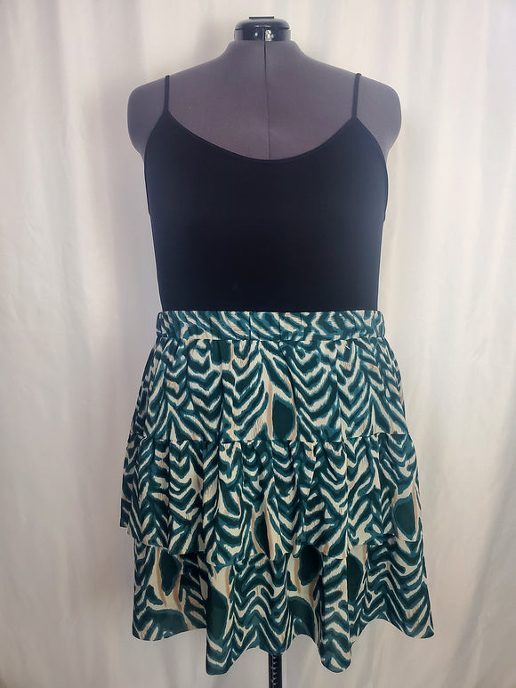 6th & LN Size 26/28 Teal & Beige Layered Skirt NWT