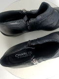 Charles David Size 8 Black Textured Shooties