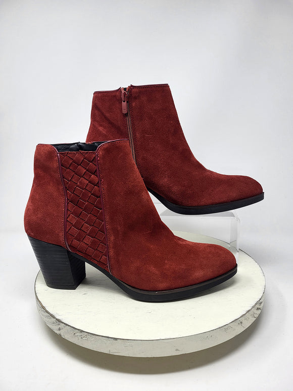 Eric Michael Size 10.5 (42) Burgundy Woven Ankle Bootie NWOB