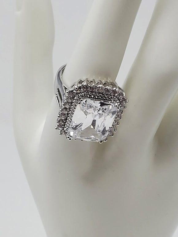 Vintage Silver & Clear Size 8.5 Crystal Solitaire Cocktail Statement Ring