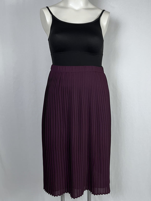 Eileen Fisher Size 14 Plum Pleated Skirt