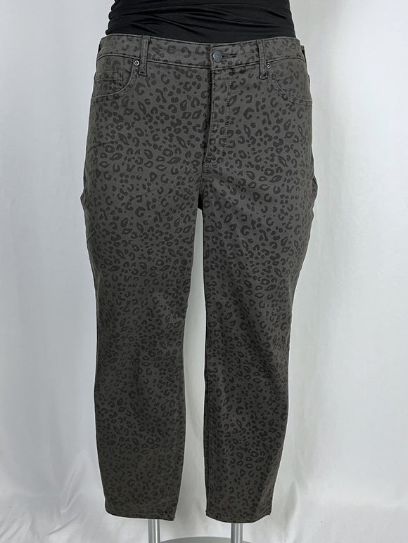 NYDJ Size 14W Charcoal & Black Leopard Print Pants