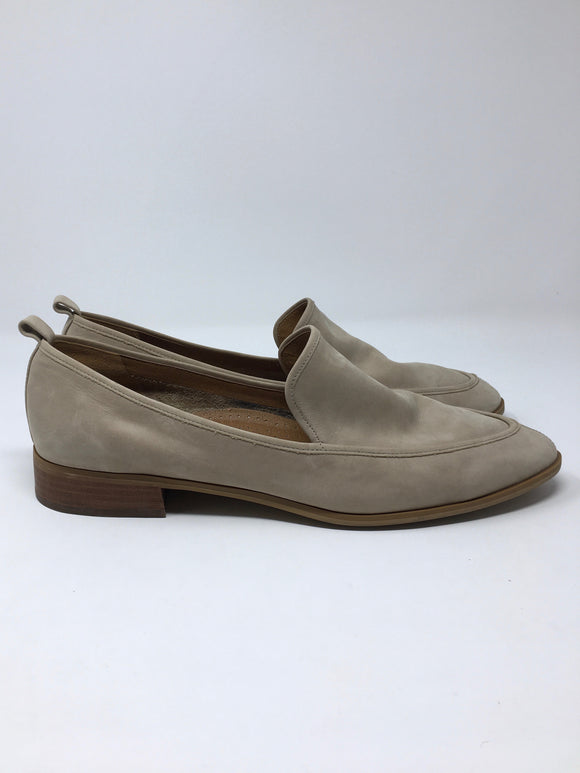 Susina Size 13 Beige Loafers