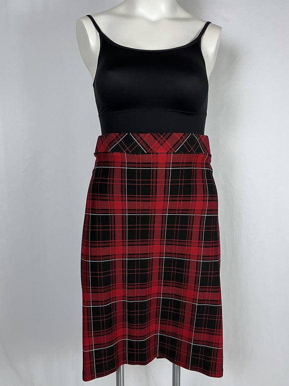 Torrid Size 4X (26) Black & Red Plaid Skirt